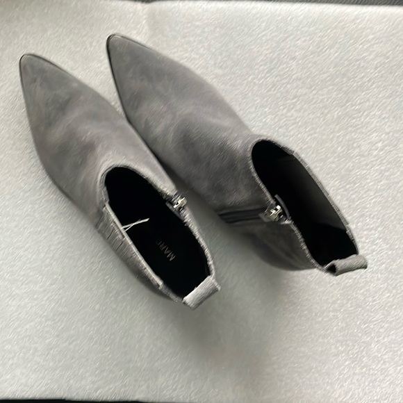 Marc Fisher Ankle Boots Size 7 Gray Suede Pointed Toe Chunky Heel Decor Toe Tips - Picture 6 of 13
